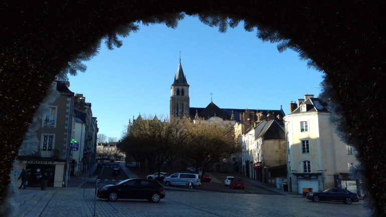Cathédrale de la Sainte Trinité de Laval